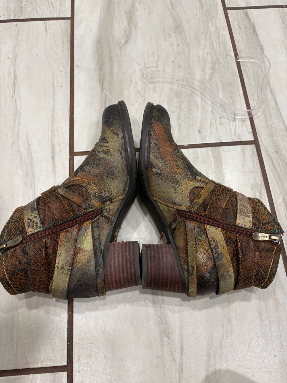 L’Artiste Spring Step Shazzam Hand Painted Leather Ankle Booties Size 40 US 9 - Picture 8 of 12